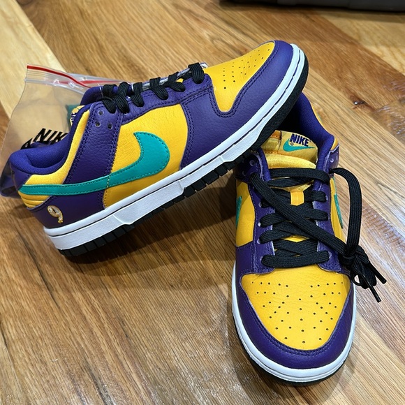 Lisa Leslie women’s dunks low “Sparks” - Picture 2 of 2